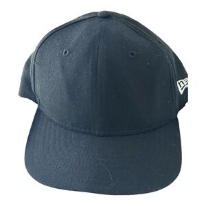 New Era Blank Fitted Cap – Black Wool Blend – Size 7 1/4